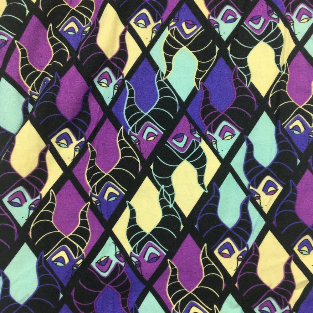 Enchanted Edge – Magnificent Diamond Geo Pattern Leggings